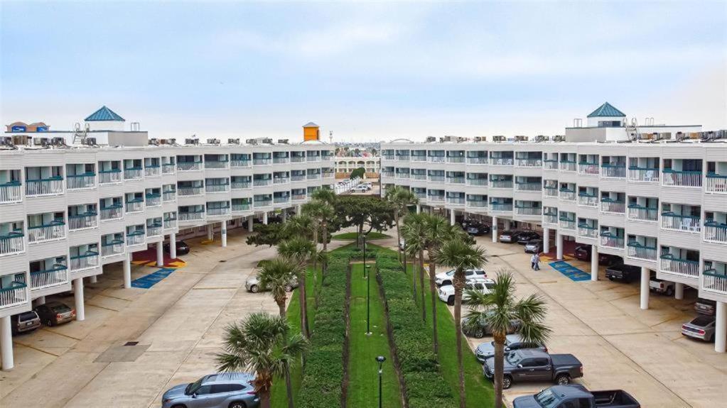 Gypsea Blu Beach Condo Steps To The Beach Galveston Exterior foto